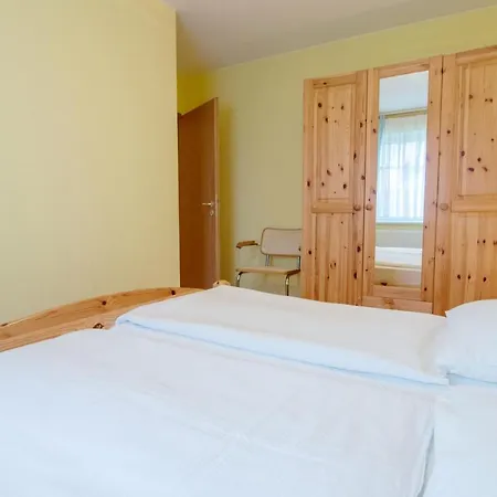 Zur Hanse 4 2 Apartment *