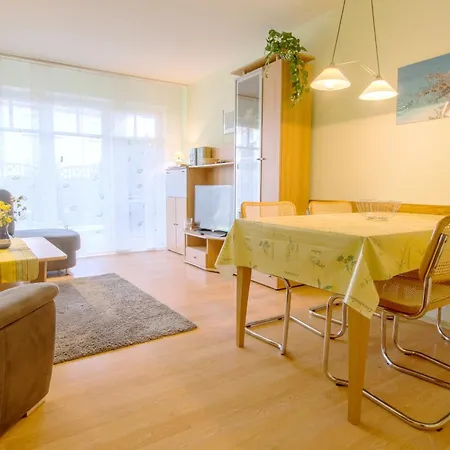 Zur Hanse 4 2 Apartment *